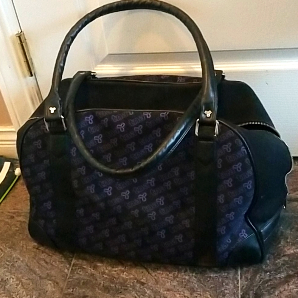 TNA duffle bag/overnight bag